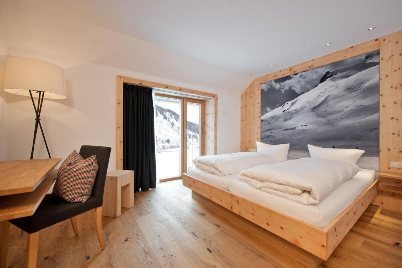 Mondschein Hotel Stuben am Arlberg Room photo